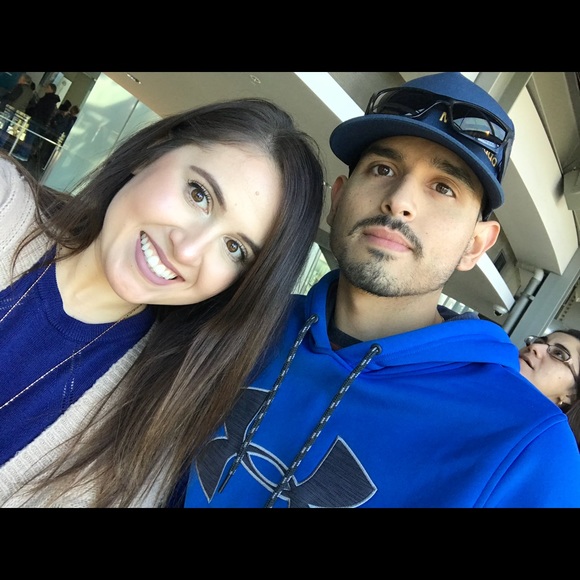 Meet Your Posher, Emily! - Picture 6 of 6